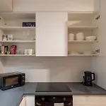 Contemporary 2bd Apartment, Riga, Center דירה ריגה