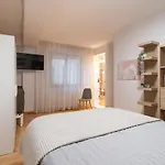 Contemporary 2bd Apartment, Riga, Center דירה *