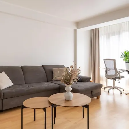 Contemporary 2bd Apartment, Riga, Center