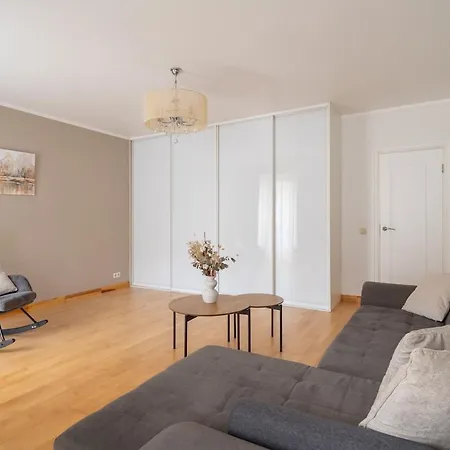 Apartment Contemporary 2bd Apartment, Riga, Center