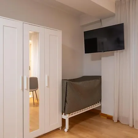 Contemporary 2bd Apartment, Riga, Center Apartment *