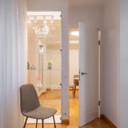 Apartment Contemporary 2bd Apartment, Riga, Center Riga