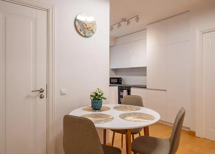 Contemporary 2bd Apartment, Riga, Center * Riga