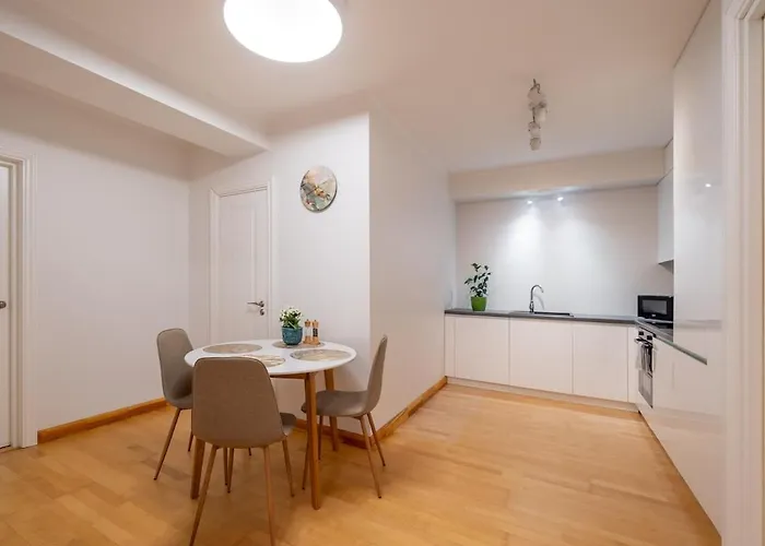 Contemporary 2bd Apartment, Riga, Center * Riga