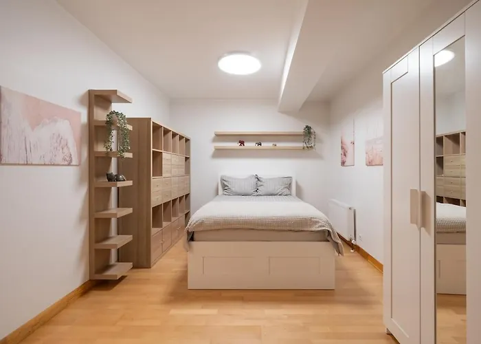 Contemporary 2bd Apartment, Riga, Center Apartment Riga