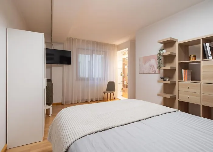 Contemporary 2bd Apartment, Riga, Center Dzīvoklis *